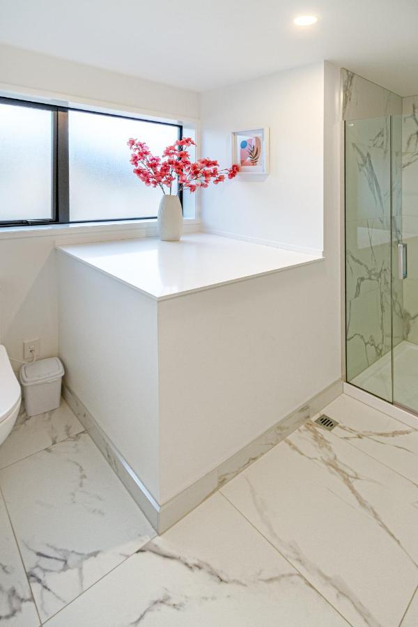 Appartamento Vibrant City Abode - 2 Bed 2 Bath Christchurch Esterno foto